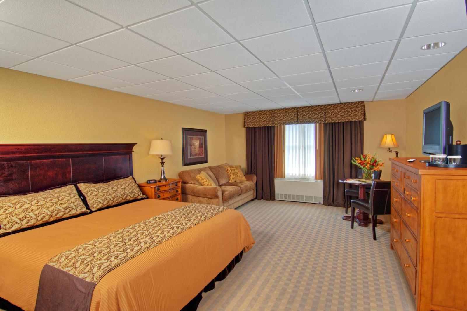 The Pointe at Castle Hill Resort & Spa